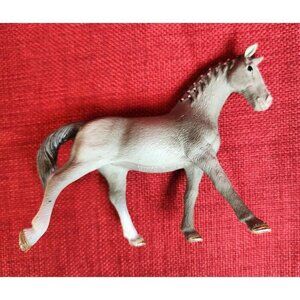 Trakehner Mare Figurine Schleich D-73527 Horse Braided Mane Grey ~4" Tall X 5" L